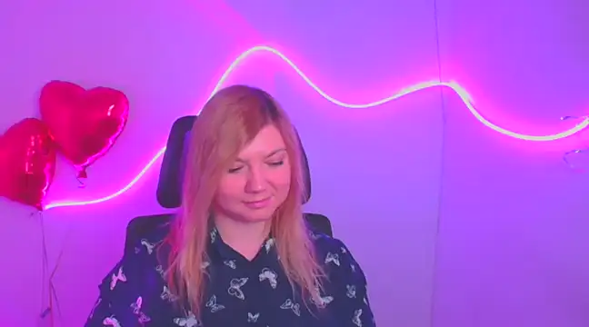 Snapshot of Lola_moree chatting on February 27, 9:50 am Lola moree online show from February 27, 9:50 am