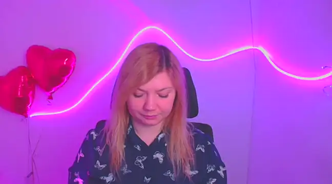 Snapshot of Lola_moree chatting on February 27, 6:46 am Lola moree online show from February 27, 6:46 am