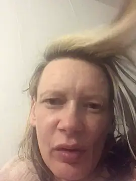 blondey206 online show from February 9, 3:32 am