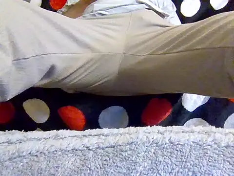 lebaneeseguy online show from December 14, 7:52 pm