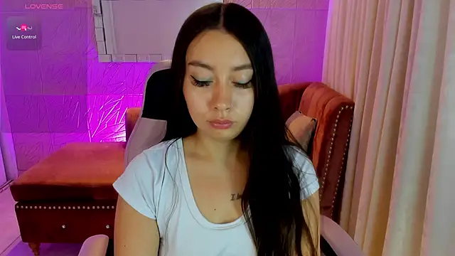 miss isabella m online show from February 18, 1:29 pm