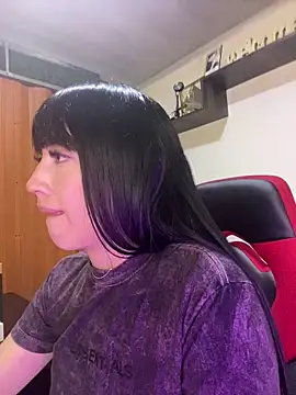 Melody rousse  online show from October 21, 8:30 pm