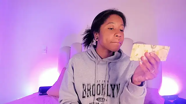 Zaira Rose  online show from November 15, 1:59 pm