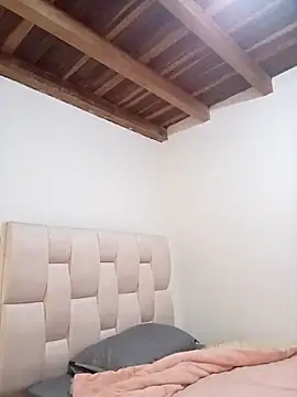 Zaira Rose  online show from March 27, 1:34 pm