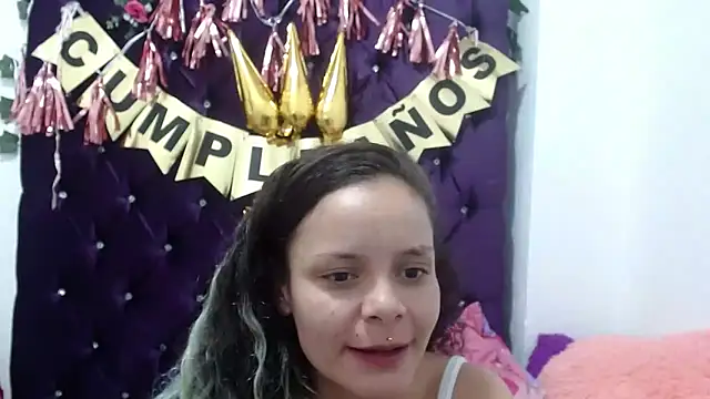 Ariasmithog online show from May 25, 4:28 pm