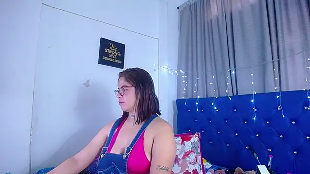 Snapshot of hornny_cougar chatting on January 8, 6:25 pm hornny cougar online show from January 8, 6:25 pm