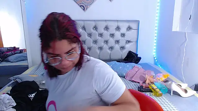 Snapshot of hornny_cougar chatting on March 12, 8:09 pm hornny cougar online show from March 12, 8:09 pm