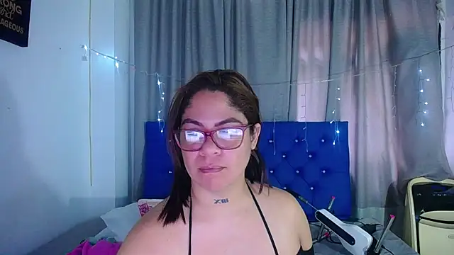 Snapshot of hornny_cougar chatting on February 16, 6:50 pm hornny cougar online show from February 16, 6:50 pm