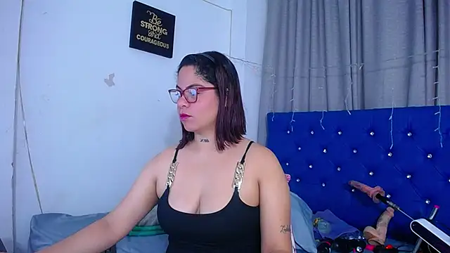 Snapshot of hornny_cougar chatting on November 28, 6:52 pm hornny cougar online show from November 28, 6:52 pm