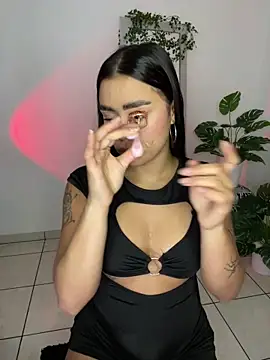 meli ortiz  online show from December 4, 4:28 pm