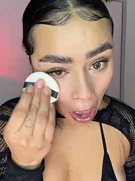 Snapshot of meli_ortiz_ chatting on October 13, 1:34 pm meli ortiz online show from October 13, 1:34 pm