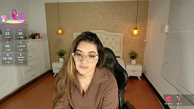 Hadley  online show from April 11, 3:25 am