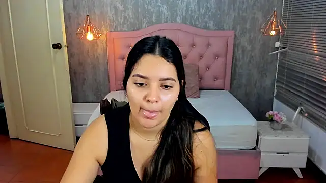 Hadley  online show from July 12, 2:01 am