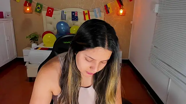 Hadley  online show from June 19, 3:34 am