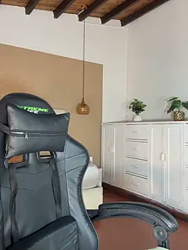 Snapshot of Hadley_ chatting on October 29, 3:49 am Hadley online show from October 29, 3:49 am