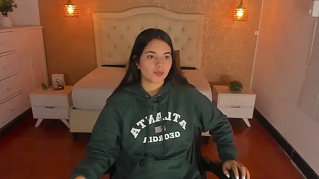 Snapshot of Hadley_ chatting on November 29, 3:50 am Hadley online show from November 29, 3:50 am