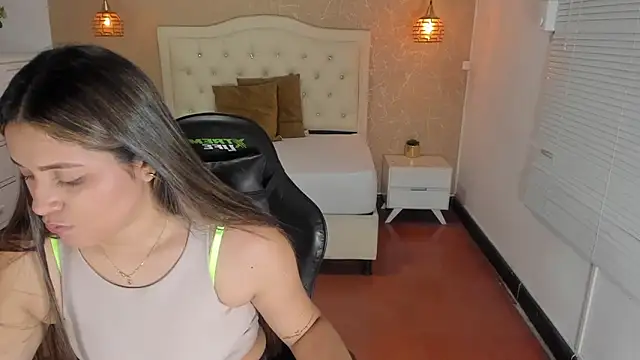 Hadley  online show from February 28, 3:39 am