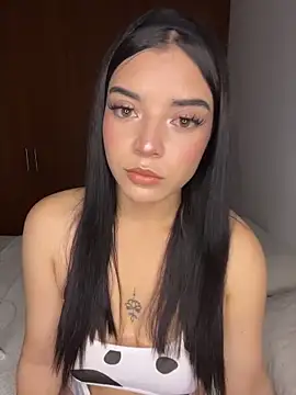 eileensophi online show from April 13, 1:31 am