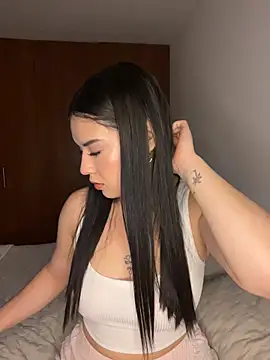eileensophi online show from April 20, 2:14 am