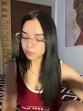 eileensophi online show from October 18, 5:42 am