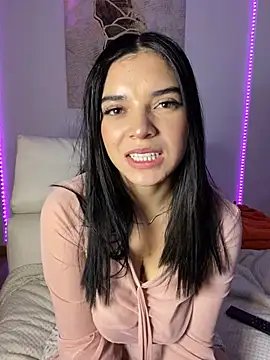 eileensophi online show from March 9, 9:02 am