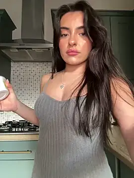 cute carly  online show from February 28, 3:04 pm