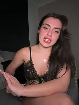 cute carly  online show from February 25, 11:59 pm