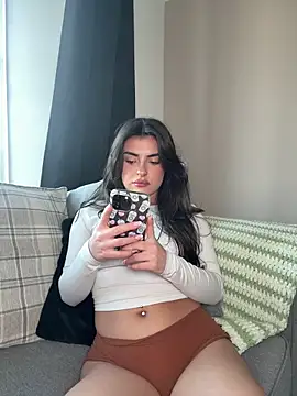 cute carly  online show from February 26, 3:43 pm