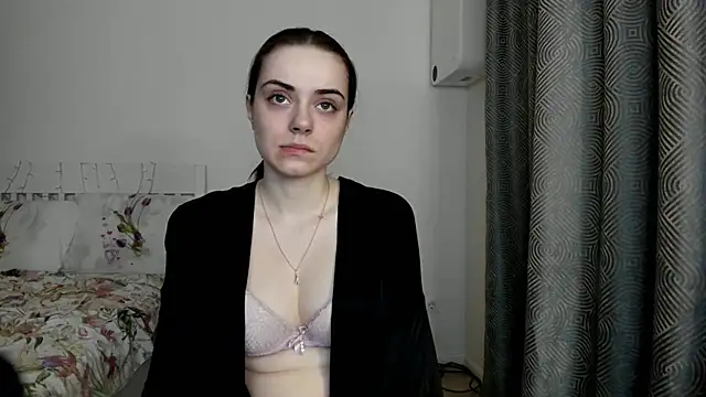 Snapshot of Hustle_Babyy chatting on November 20, 3:23 pm Hustle Babyy online show from November 20, 3:23 pm