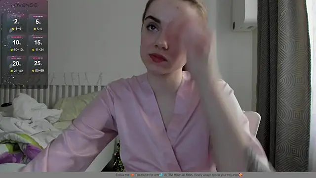 Snapshot of Hustle_Babyy chatting on January 16, 11:25 am Hustle Babyy online show from January 16, 11:25 am