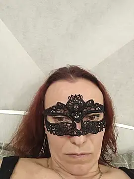 Snapshot of EmmaLaMiss chatting on June 1, 6:29 pm EmmaLaMiss online show from June 1, 6:29 pm