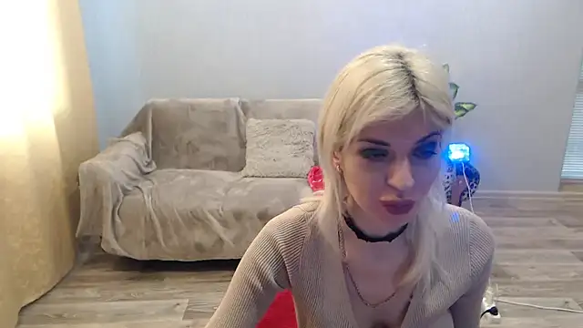 SexyBeatriice online show from April 3, 6:42 am