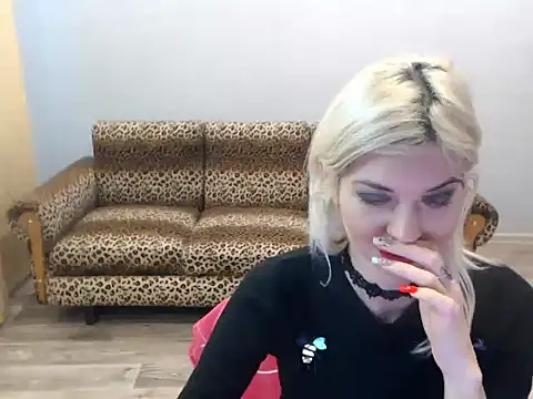 SexyBeatriice online show from January 8, 7:25 am