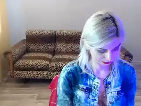SexyBeatriice online show from March 3, 7:24 am