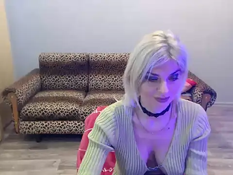 SexyBeatriice online show from December 19, 7:22 am