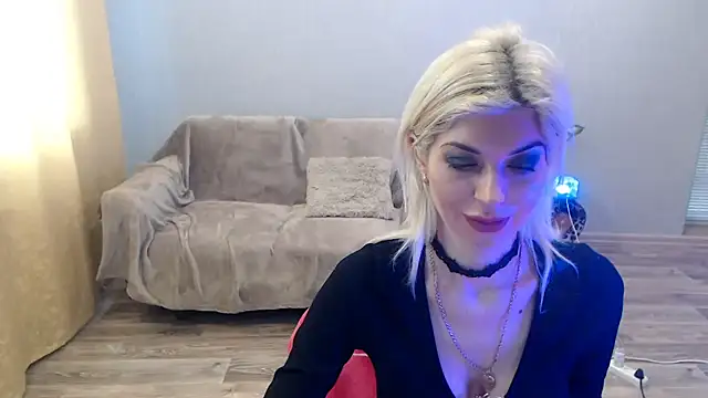 SexyBeatriice online show from March 27, 7:17 am