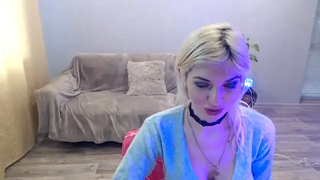 SexyBeatriice online show from February 16, 7:29 am