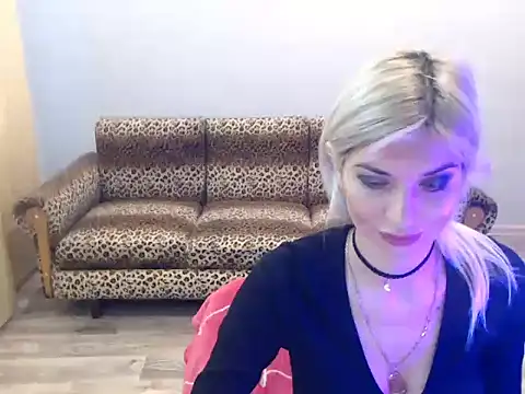 SexyBeatriice online show from November 18, 7:22 am