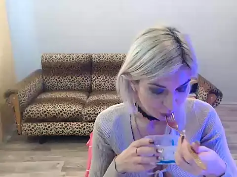 SexyBeatriice online show from November 26, 7:19 am