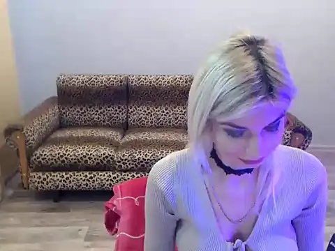 SexyBeatriice online show from December 2, 7:32 am