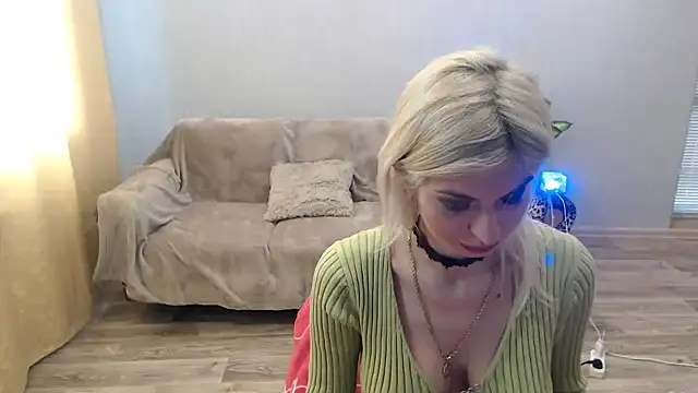 SexyBeatriice online show from March 19, 7:08 am