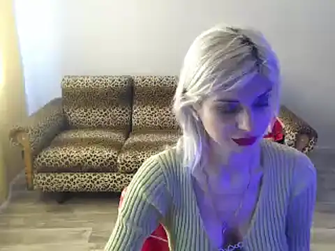 SexyBeatriice online show from March 17, 7:13 am