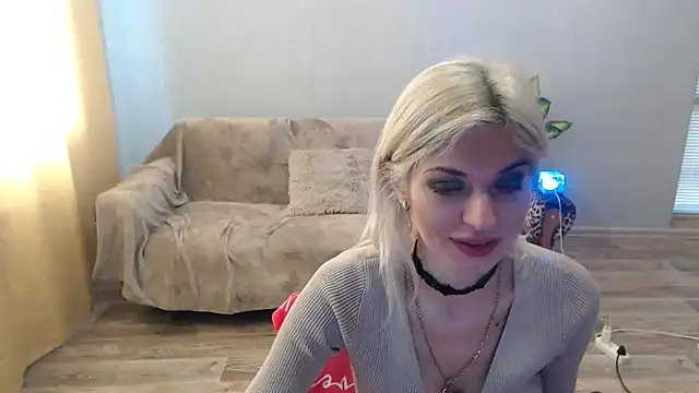 SexyBeatriice online show from March 22, 7:32 am