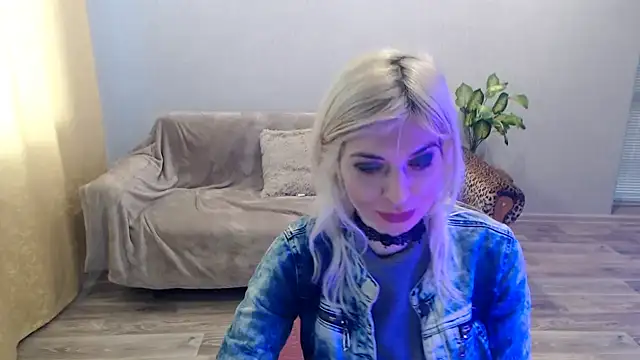 SexyBeatriice online show from February 14, 7:52 am