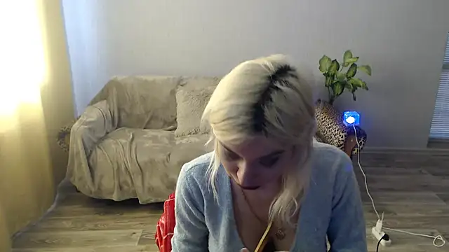 SexyBeatriice online show from March 1, 7:19 am