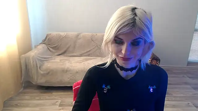 SexyBeatriice online show from January 16, 7:45 am