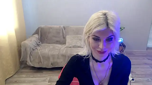 SexyBeatriice online show from March 28, 7:09 am