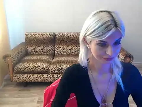 SexyBeatriice online show from September 28, 6:20 am