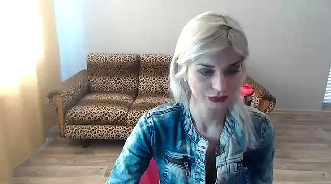 SexyBeatriice online show from February 24, 7:11 am