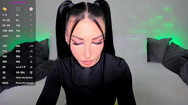 VickyBooXXX online show from May 18, 11:09 pm